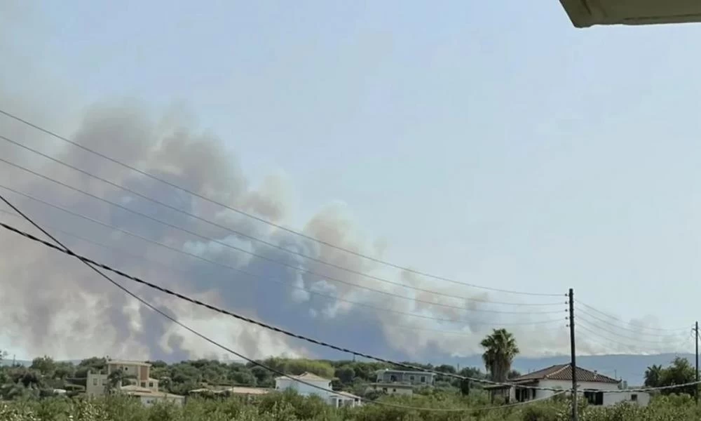 Σε εξέλιξη φωτιά στα Μέθανα